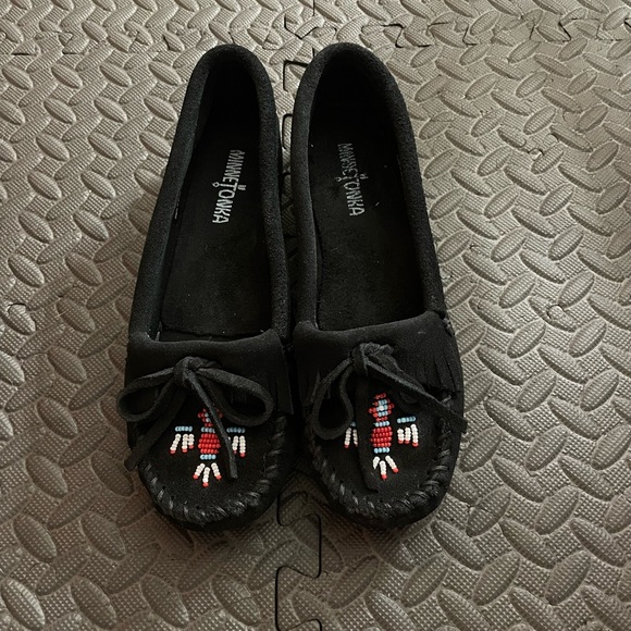 Minnetonka Shoes - Minnetonka moccasins, black, size 8.